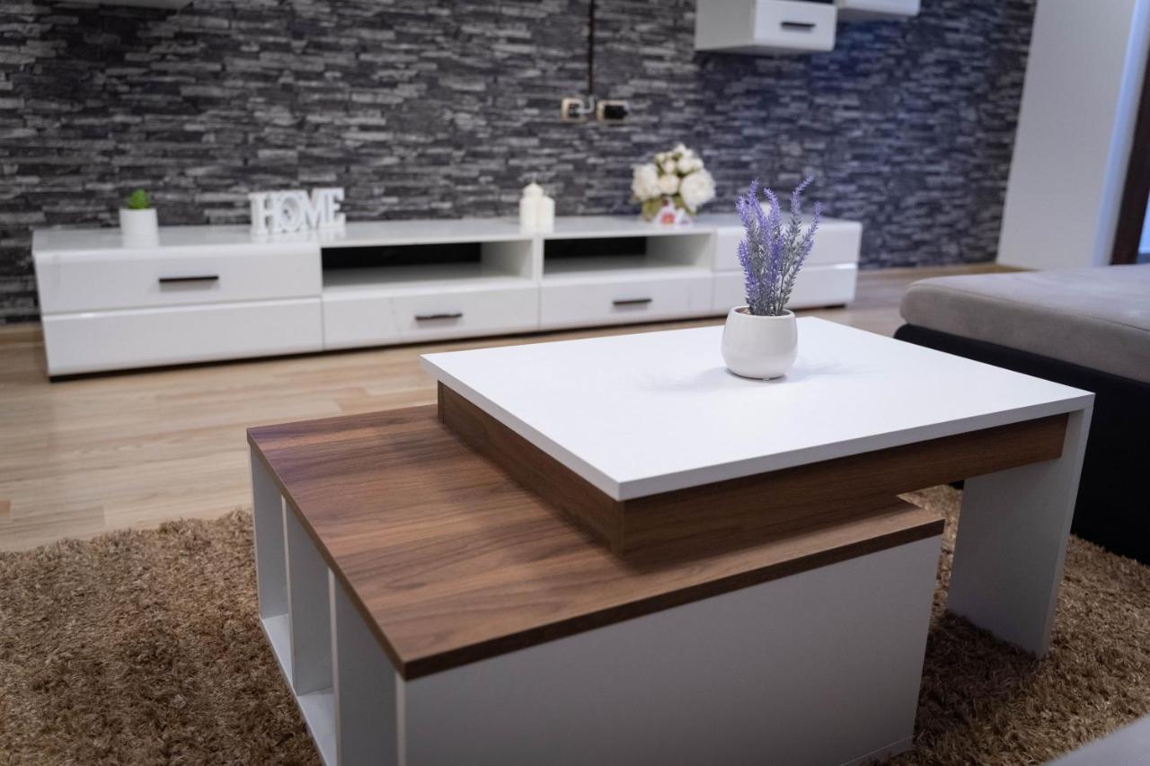Isaran Coresi Apartment Braşov Exteriör bild