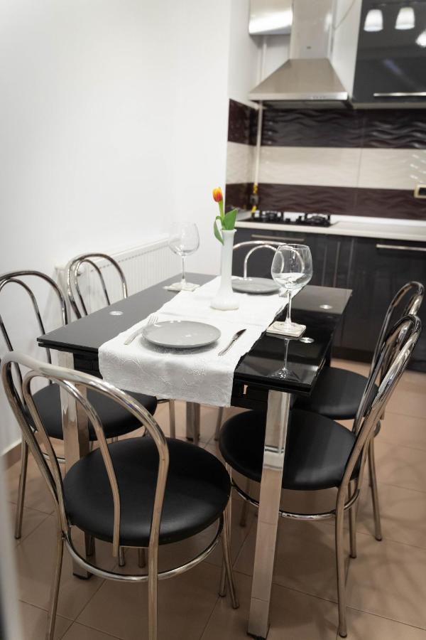 Isaran Coresi Apartment Braşov Exteriör bild