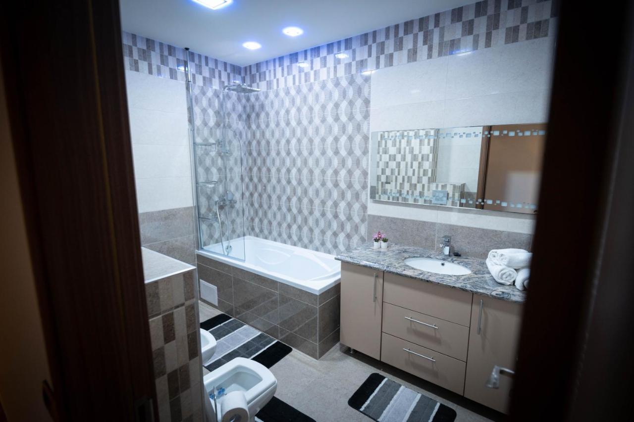 Isaran Coresi Apartment Braşov Exteriör bild