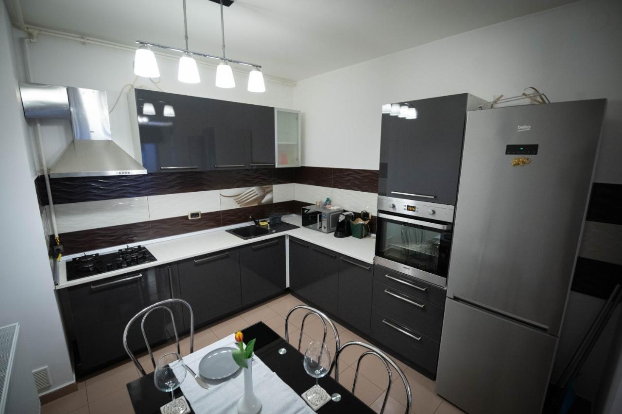 Isaran Coresi Apartment Braşov Exteriör bild