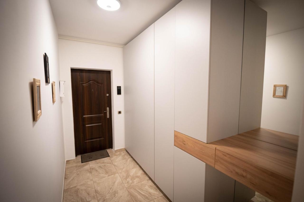 Isaran Coresi Apartment Braşov Exteriör bild